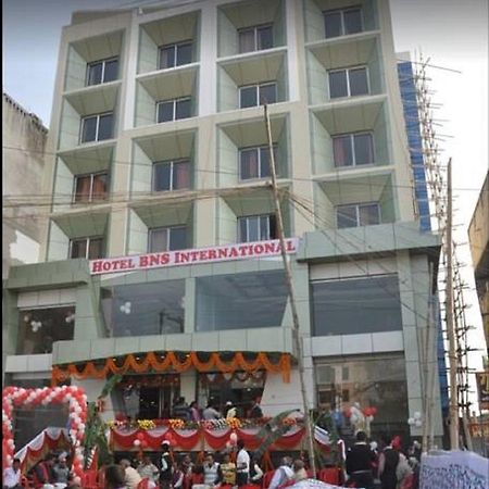 Hotel Bns International Szaszaram Kültér fotó