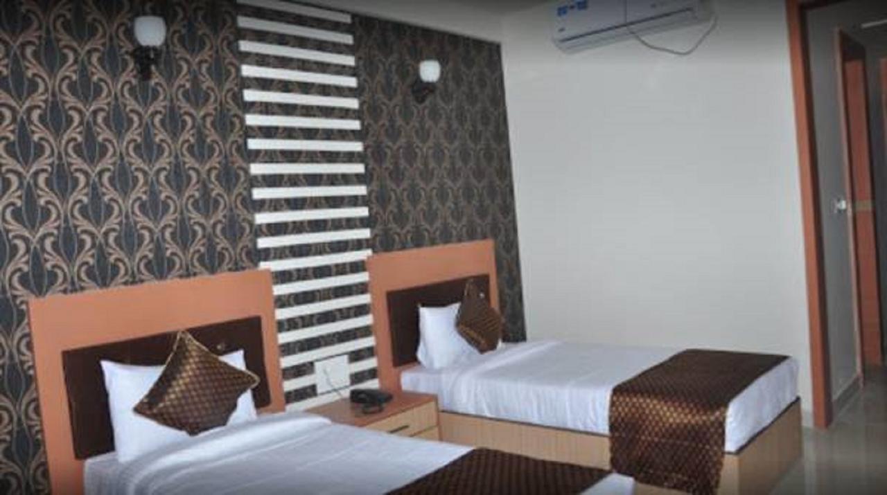 Hotel Bns International Szaszaram Kültér fotó